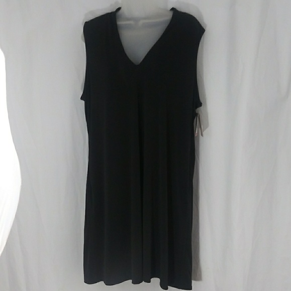 Kenneth Cole Reaction Dresses & Skirts - ✳️3️⃣/3️⃣0️⃣✳️ black dress with pockets!